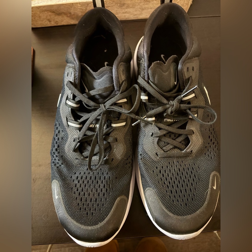 Nike men’s sneaker